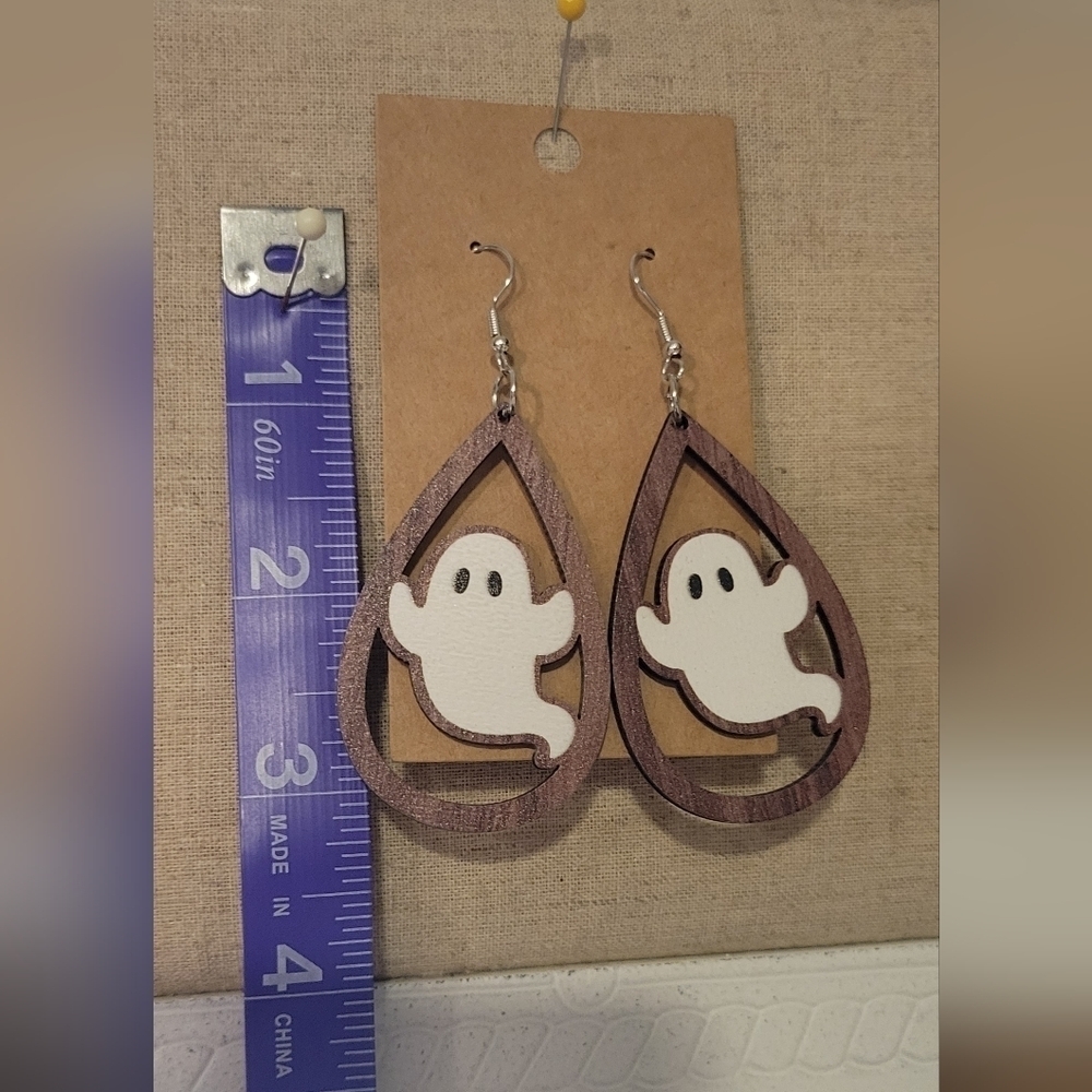 Halloween white ghost wooden earrings, wood, black, white, new